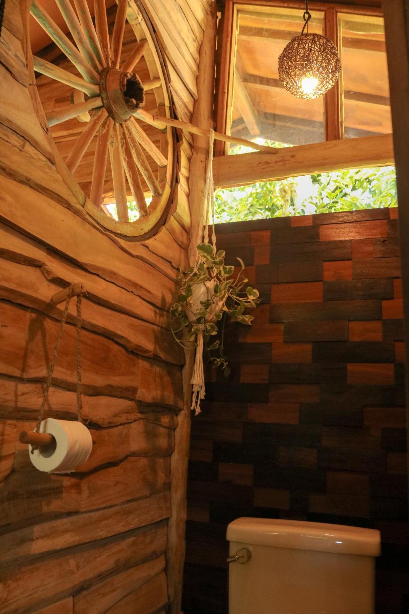 Lodge Roots Tree House Uluwatu