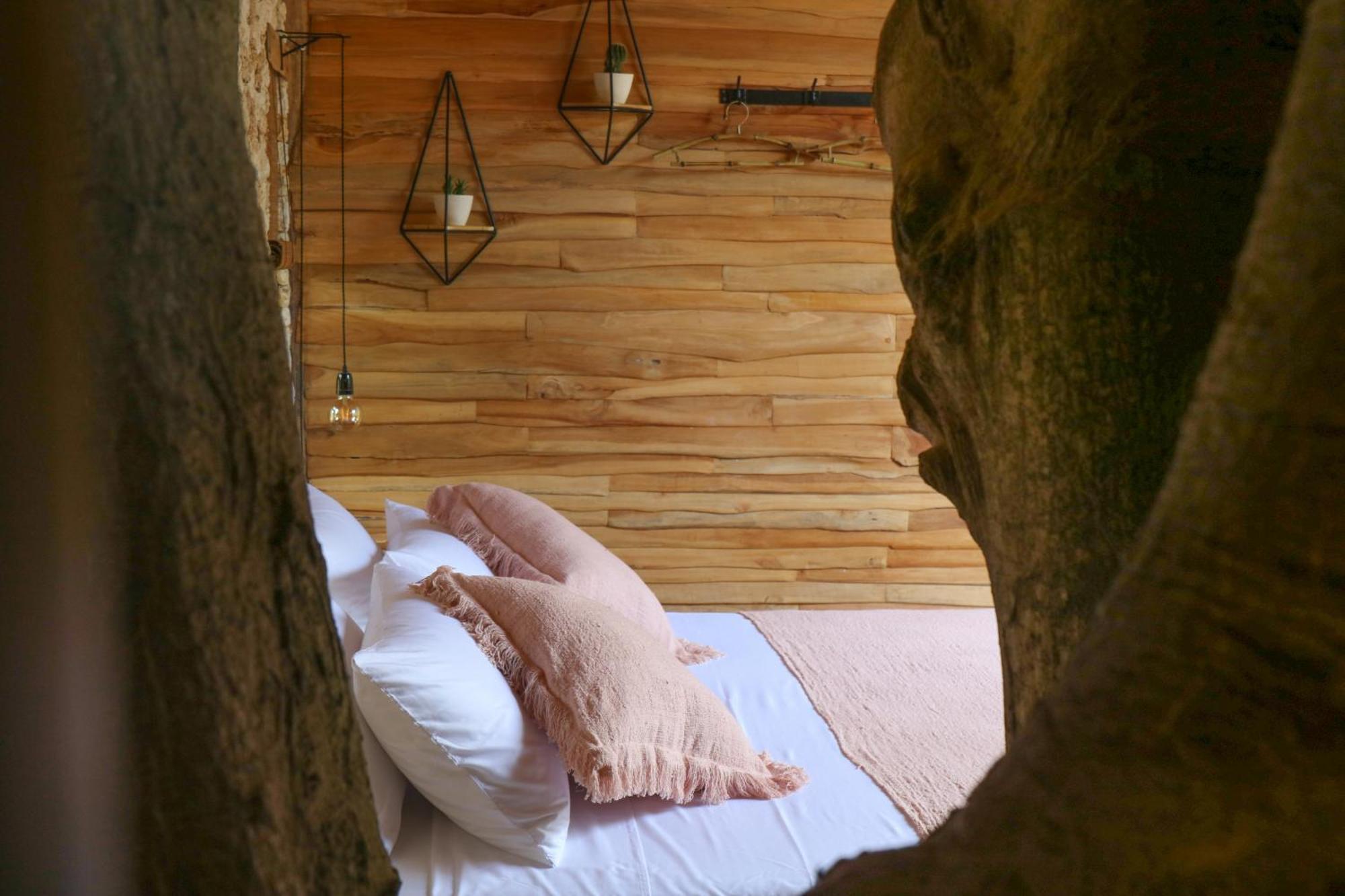 Roots Tree House Lodge Uluwatu