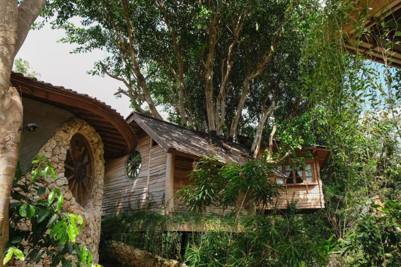 Roots Tree House * Uluwatu