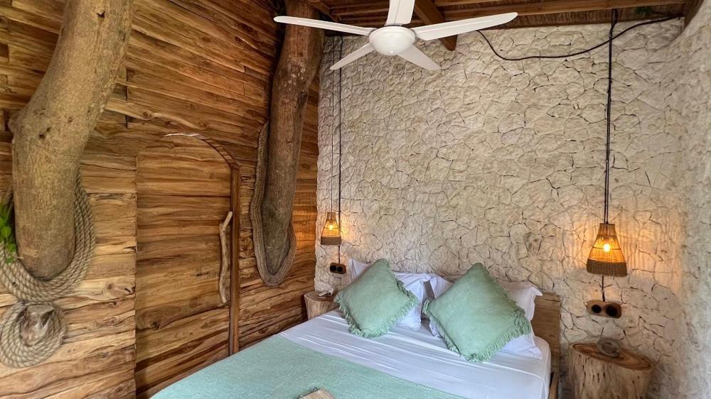 Roots Tree House Uluwatu